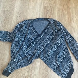 Costa Blanca cardigan sweater. Black and grey print, size m